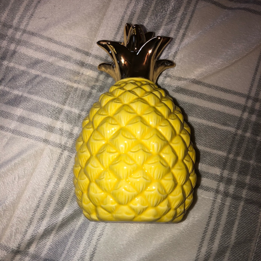 Porcelain Pineapple!